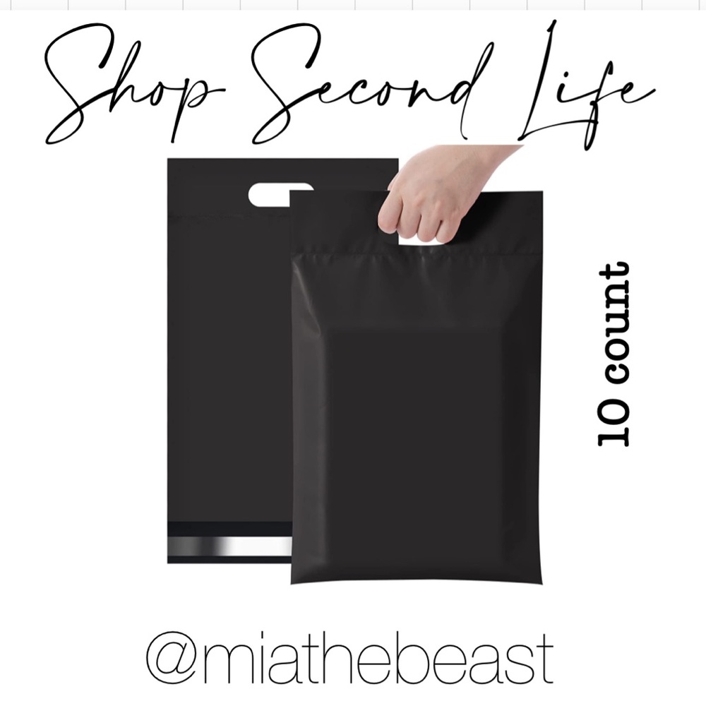12 black 10x13” poly mailer with handle